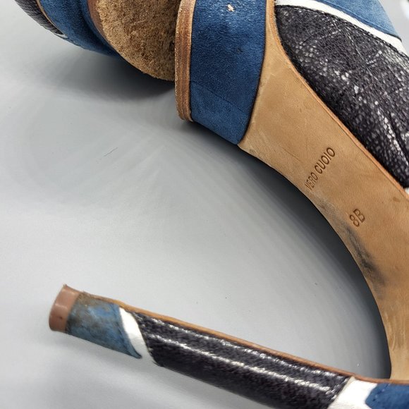 BCBG Max Azria Pamela Platform Pumps - Picture 7 of 14